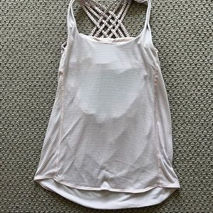 Lululemon slouchy back built in bra tank